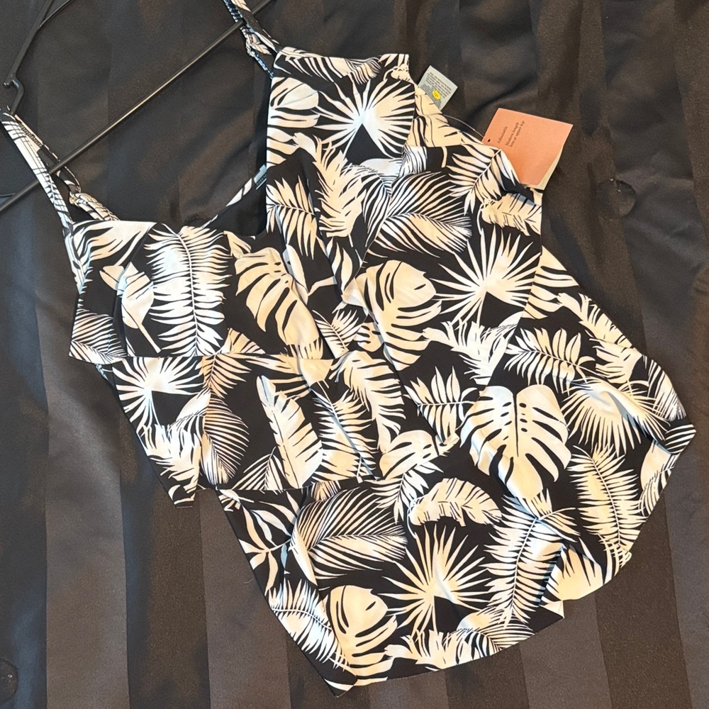 Shade & Shore Black and White Leaf Pattern Swimsuit